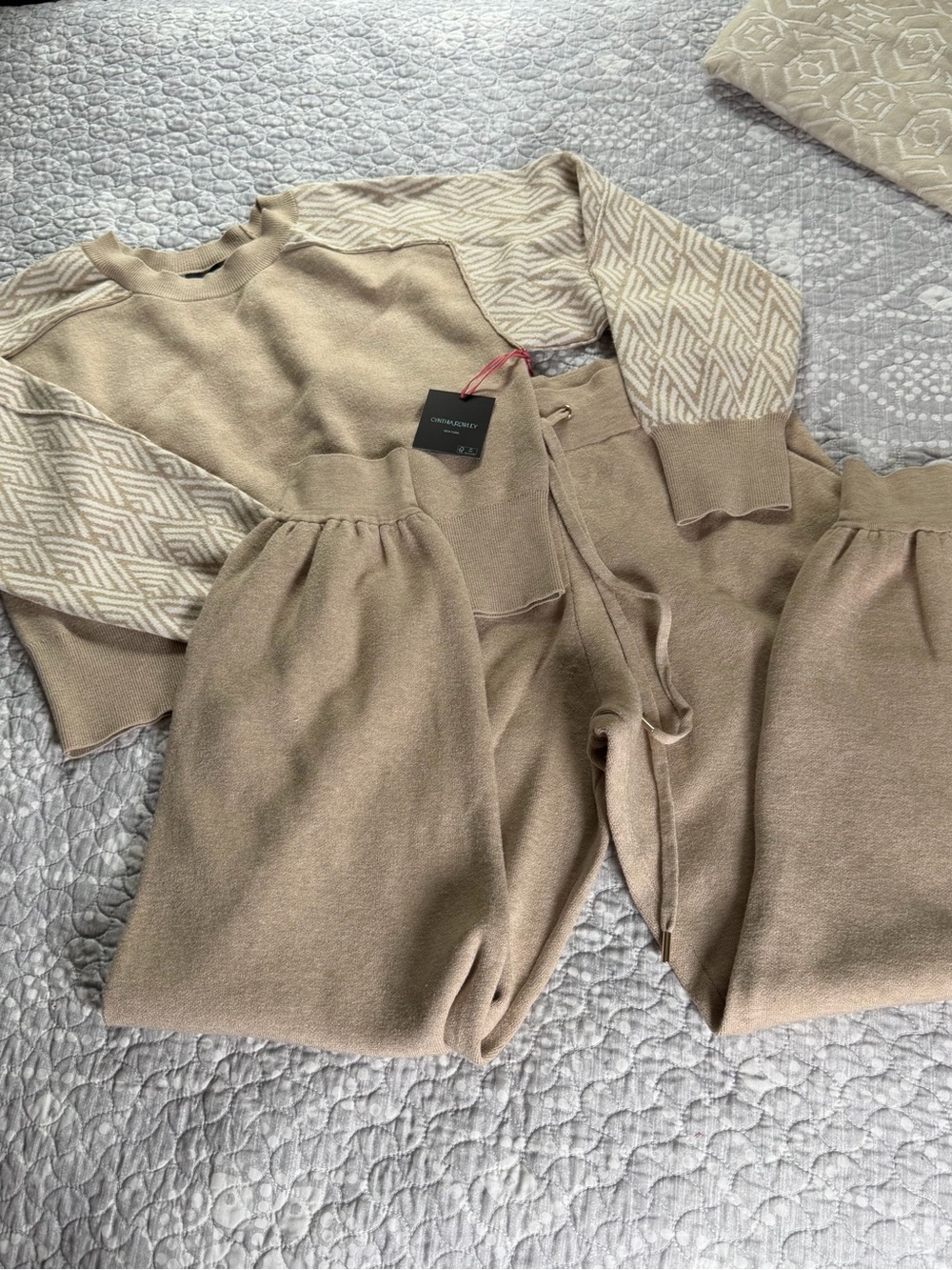 Cynthia Rowley Knit Wide-Leg Jogger set in Taupe. Women’s size large, NWT.